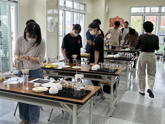 114/11/20 「品嚐咖啡的極致美好」學生輔導增能研習。圖片