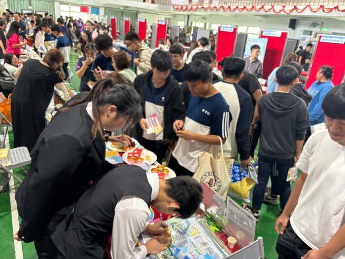 115/05/14 餐旅管理科 × 東專升學就業博覽會圖片