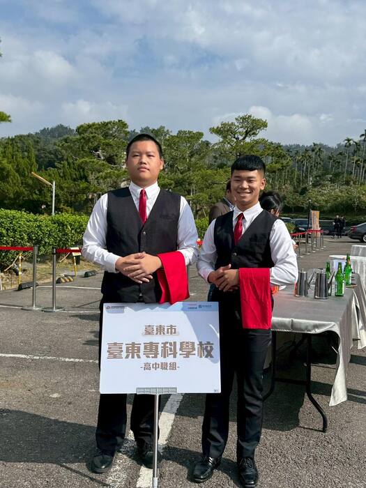 114/12/4 捷報再傳！餐旅管理科學生，勇奪全2025台灣旅館節全國餐旅服務競賽多項佳績！圖片