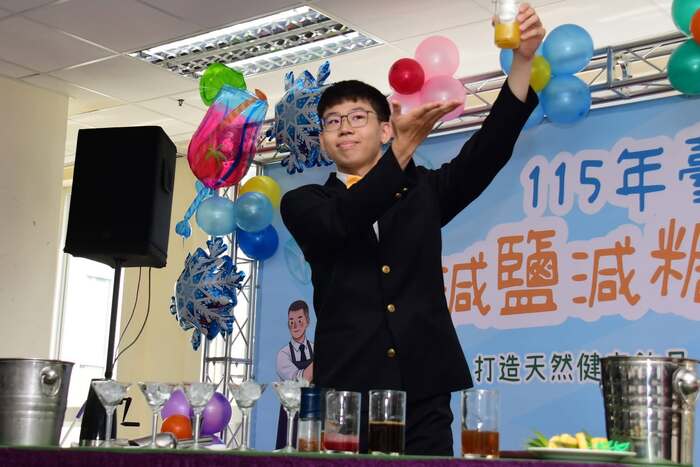 115/06/06 115年臺東縣減鹽減糖飲品調製比賽本科學生表現亮眼，榮獲佳績!!!圖片