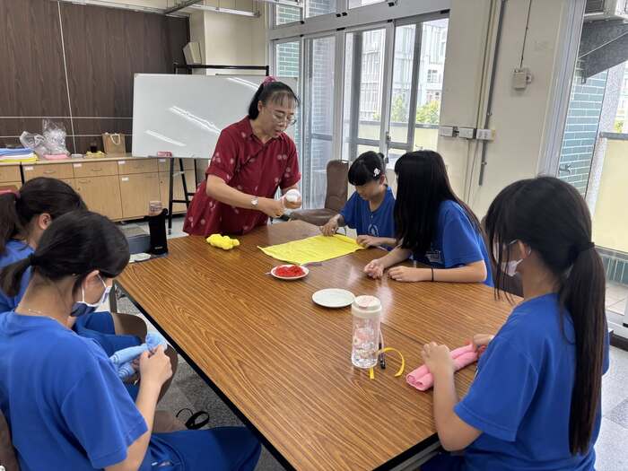 115/04/23 打造國中生的餐旅職涯探索場域~新生國中參訪圖片