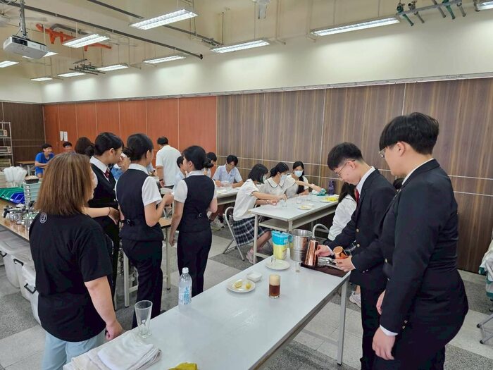 115/04/23 打造國中生的餐旅職涯探索場域~新生國中參訪圖片