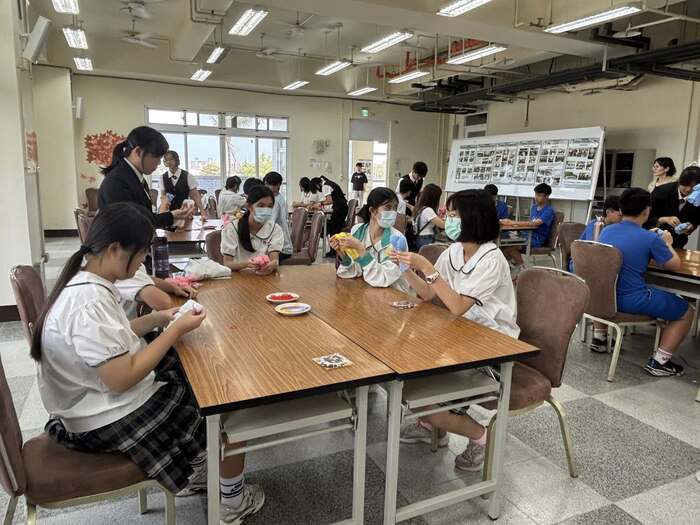 115/04/23 打造國中生的餐旅職涯探索場域~新生國中參訪圖片
