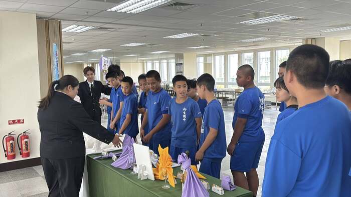 115/04/23 打造國中生的餐旅職涯探索場域~新生國中參訪圖片