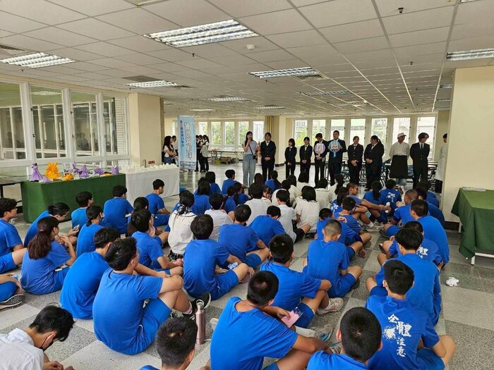 115/04/23 打造國中生的餐旅職涯探索場域~新生國中參訪圖片